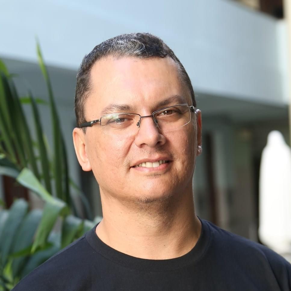 Júlio Neves